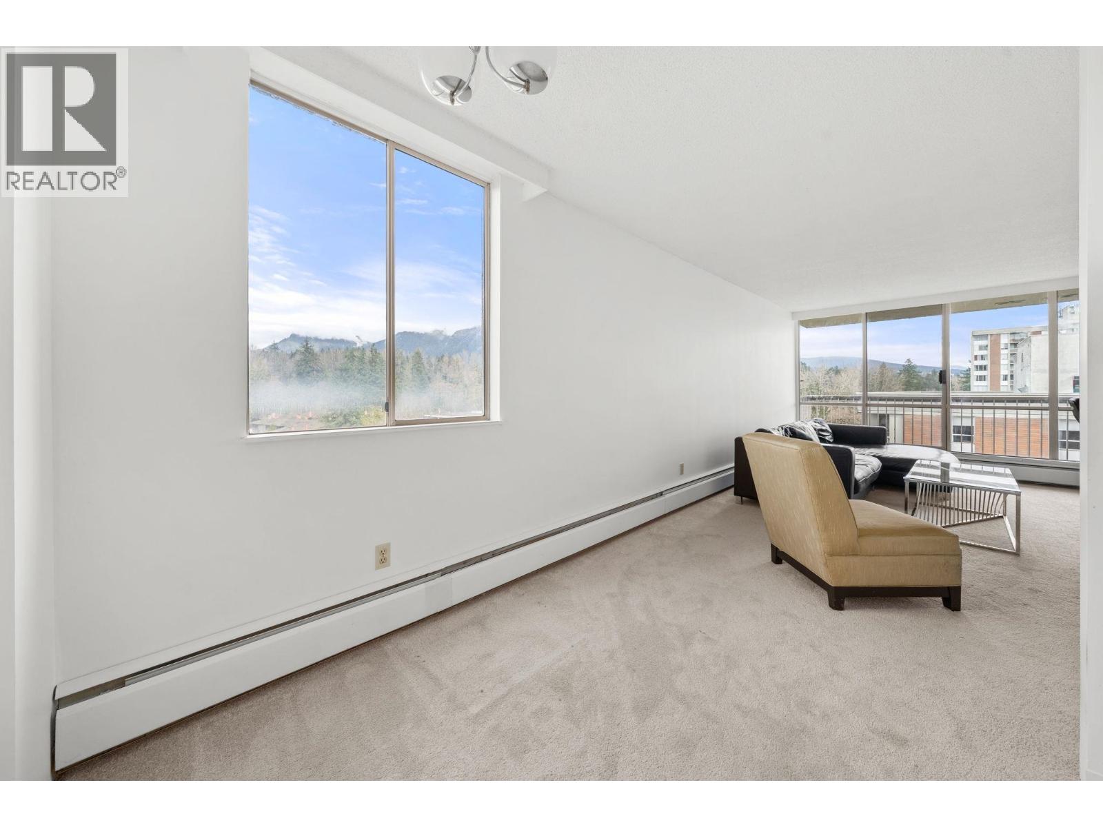 1404 2016 FULLERTON AVENUE, North Vancouver