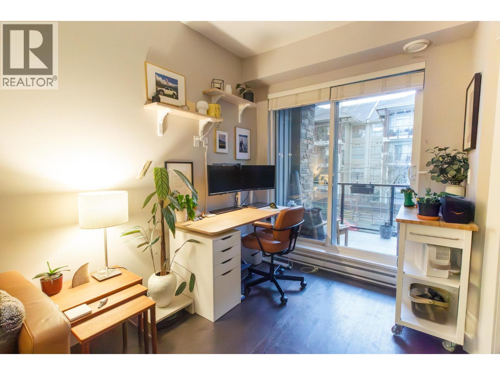 202 2495 WILSON AVENUE, Port Coquitlam