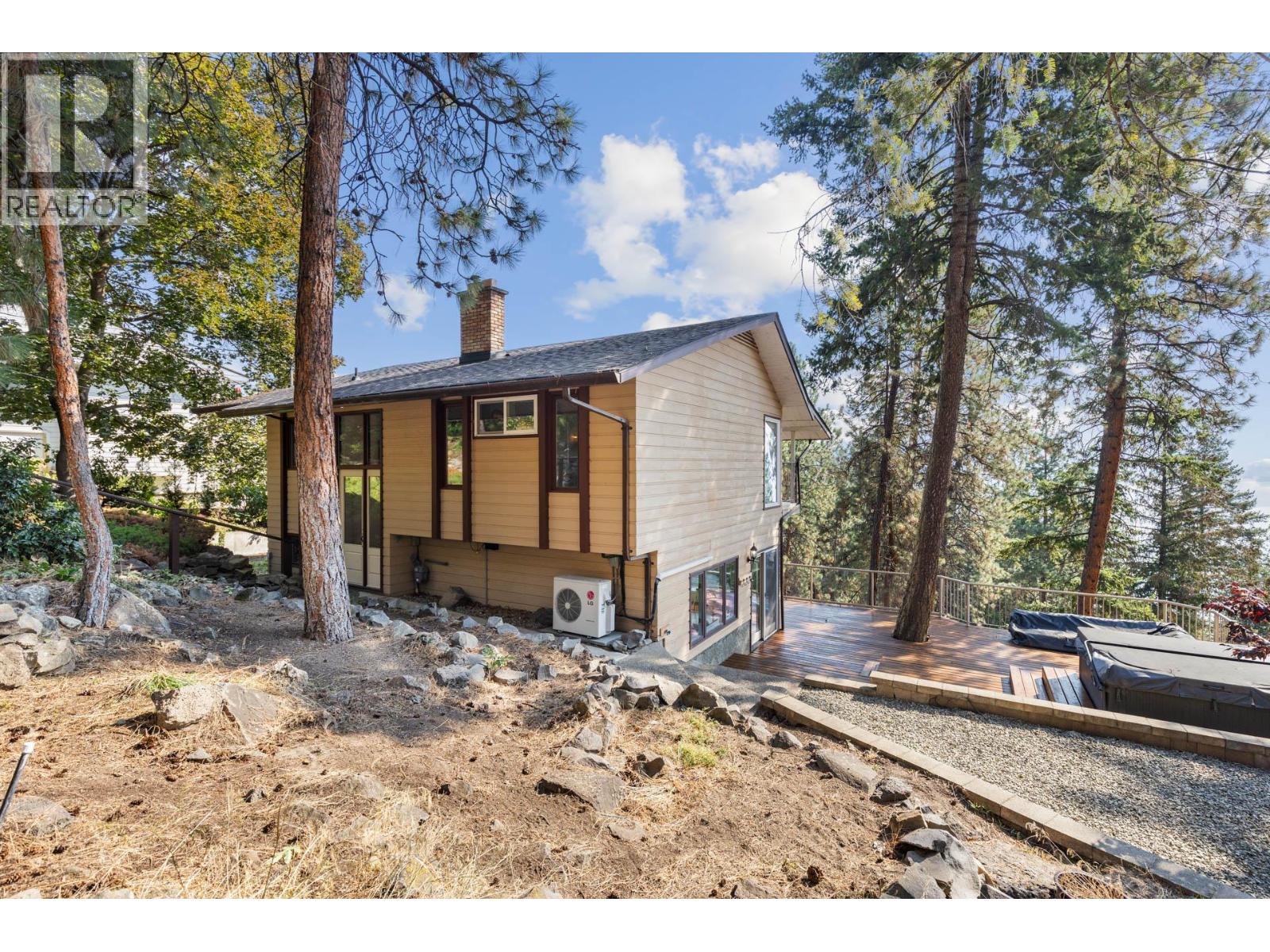 2771 Lakeridge Road, West Kelowna