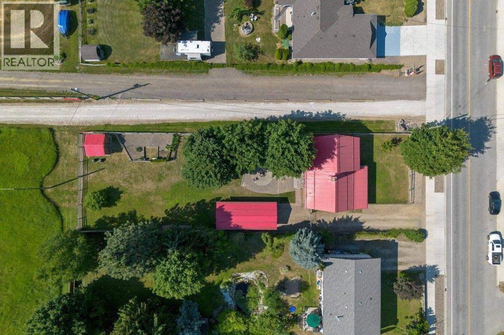 1421 10 Street SW, Salmon Arm