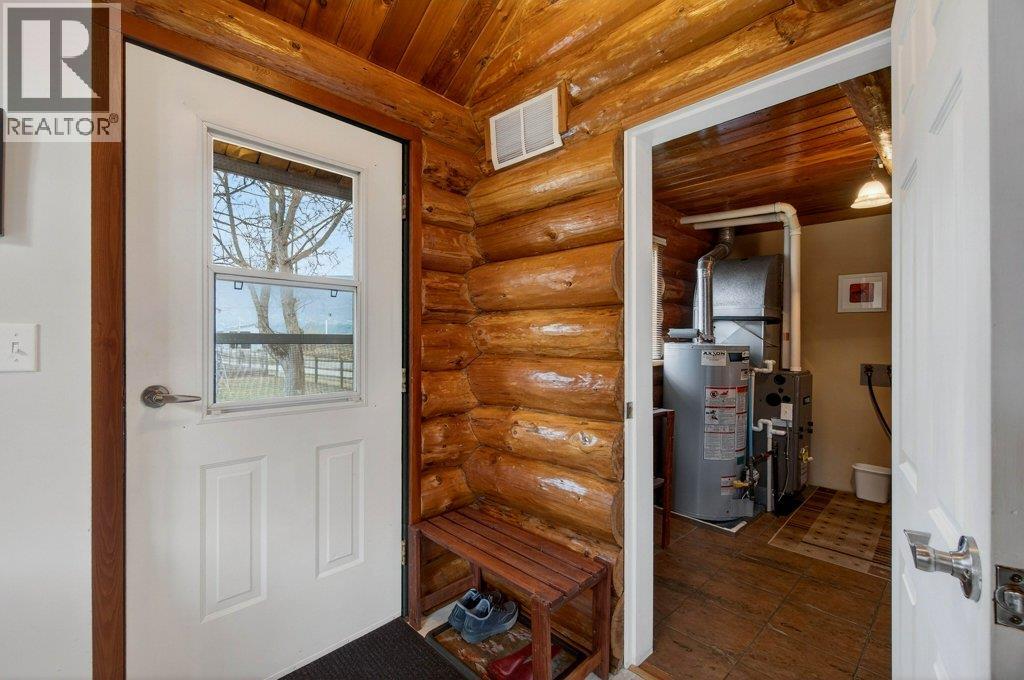 1421 10 Street SW, Salmon Arm