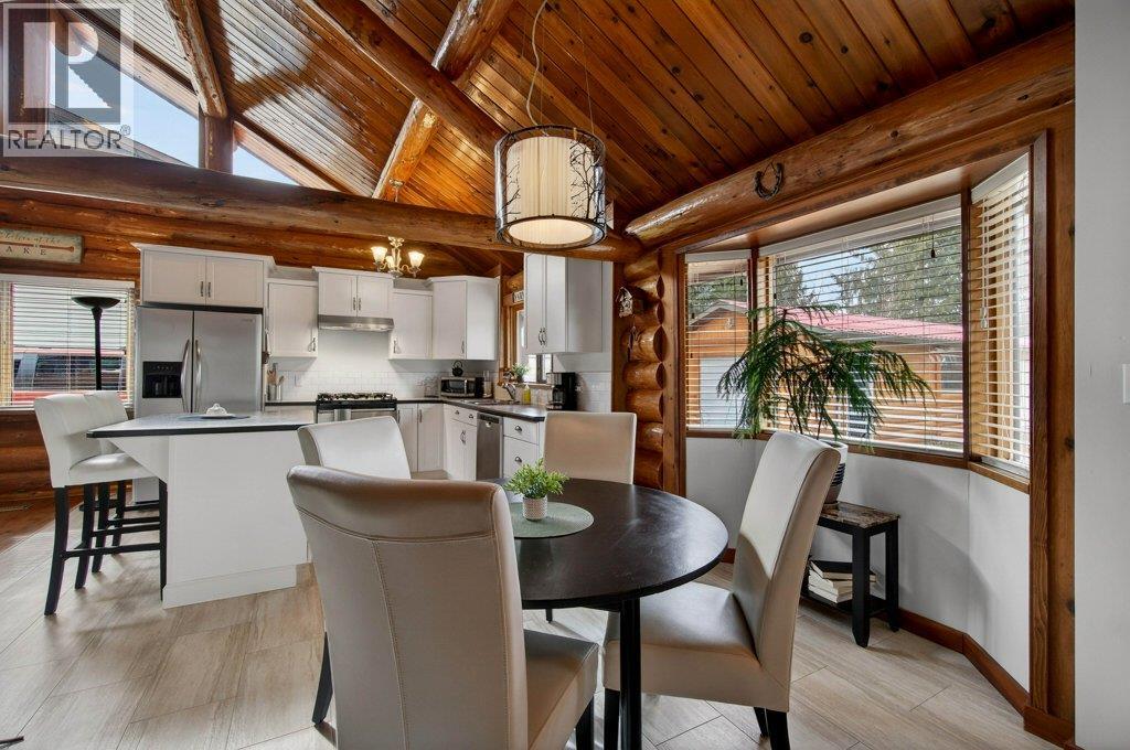 1421 10 Street SW, Salmon Arm