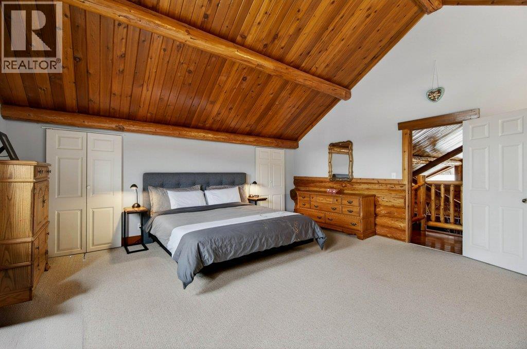 1421 10 Street SW, Salmon Arm