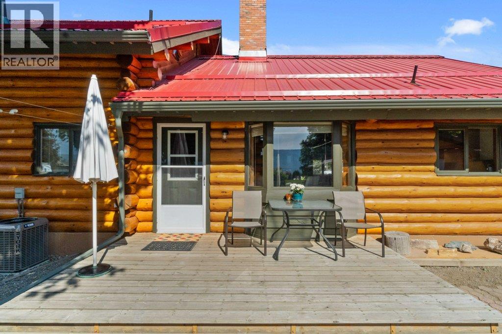 1421 10 Street SW, Salmon Arm