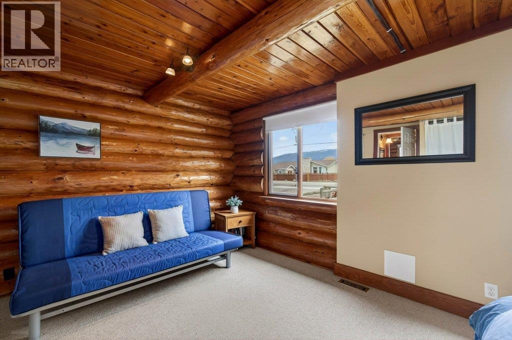 1421 10 Street SW, Salmon Arm