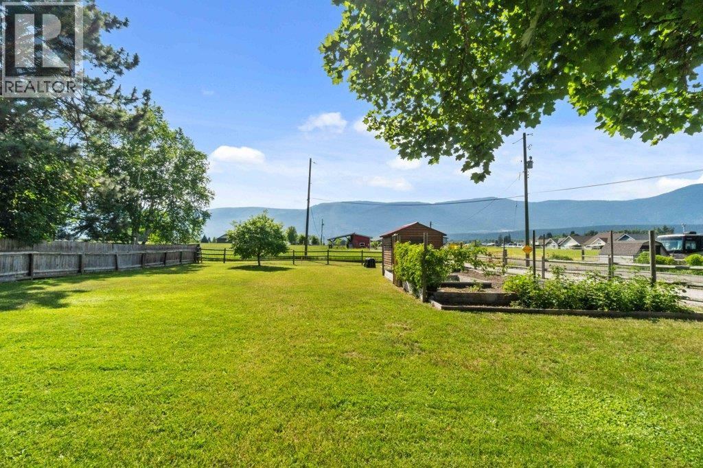 1421 10 Street SW, Salmon Arm