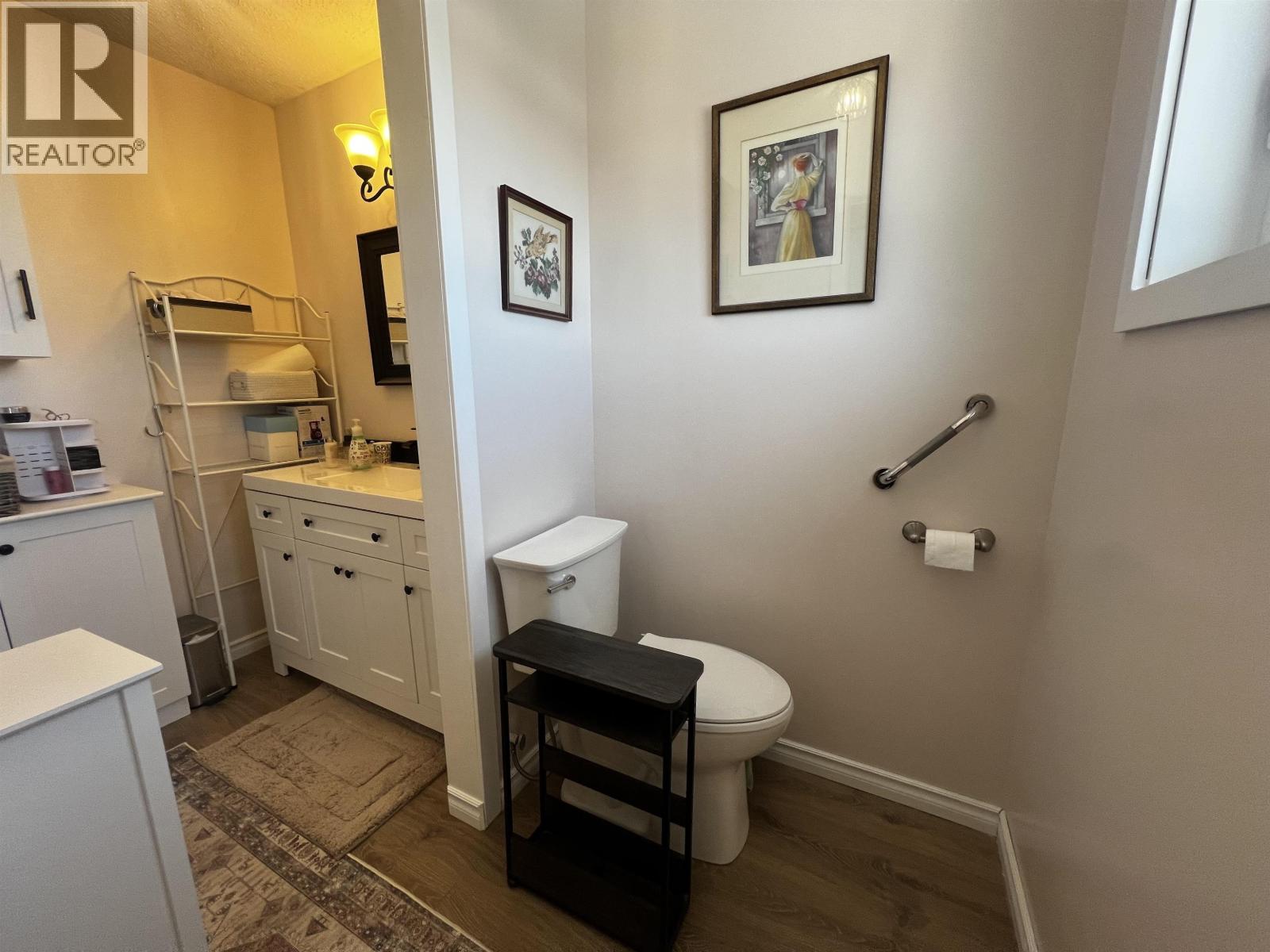 521 SIMON FRASER AVENUE, Fraser Lake