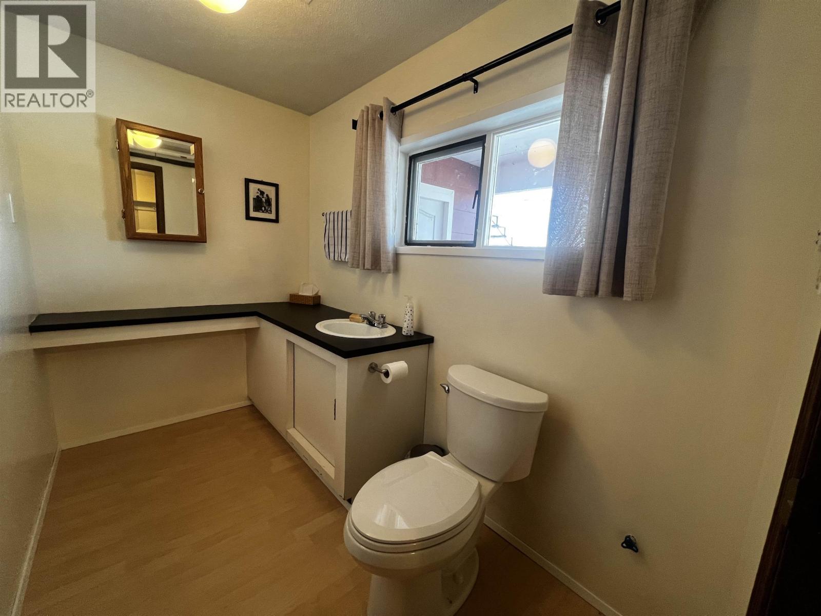 521 SIMON FRASER AVENUE, Fraser Lake