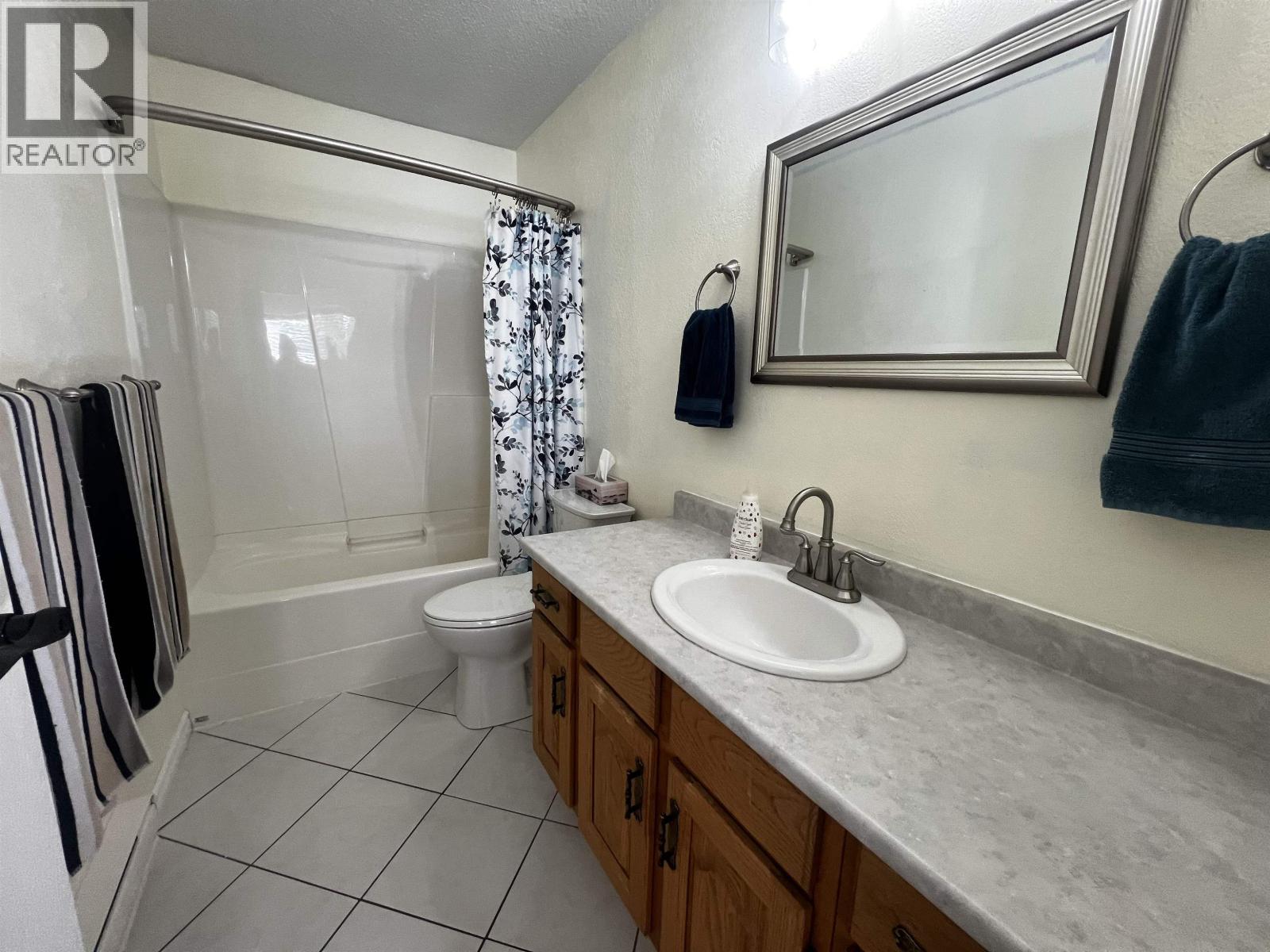 521 SIMON FRASER AVENUE, Fraser Lake