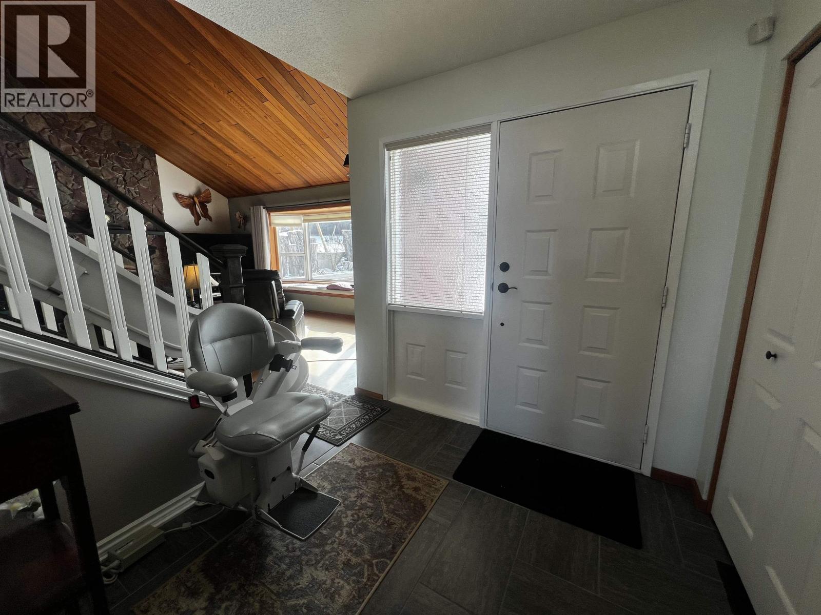 521 SIMON FRASER AVENUE, Fraser Lake