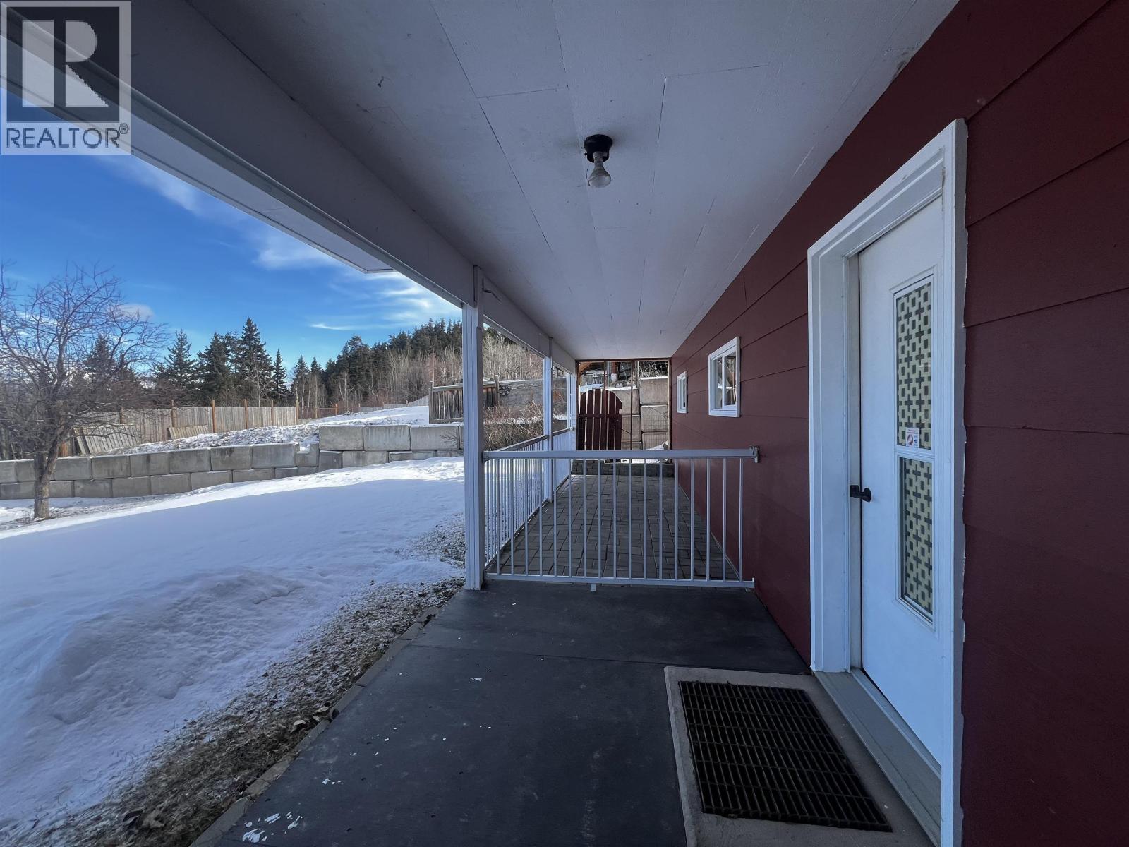 521 SIMON FRASER AVENUE, Fraser Lake