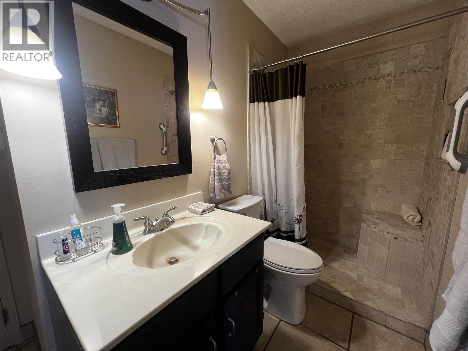 521 SIMON FRASER AVENUE, Fraser Lake