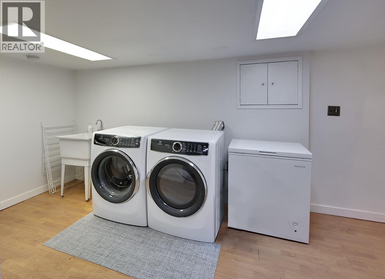 1736 LANGAN AVENUE, Port Coquitlam