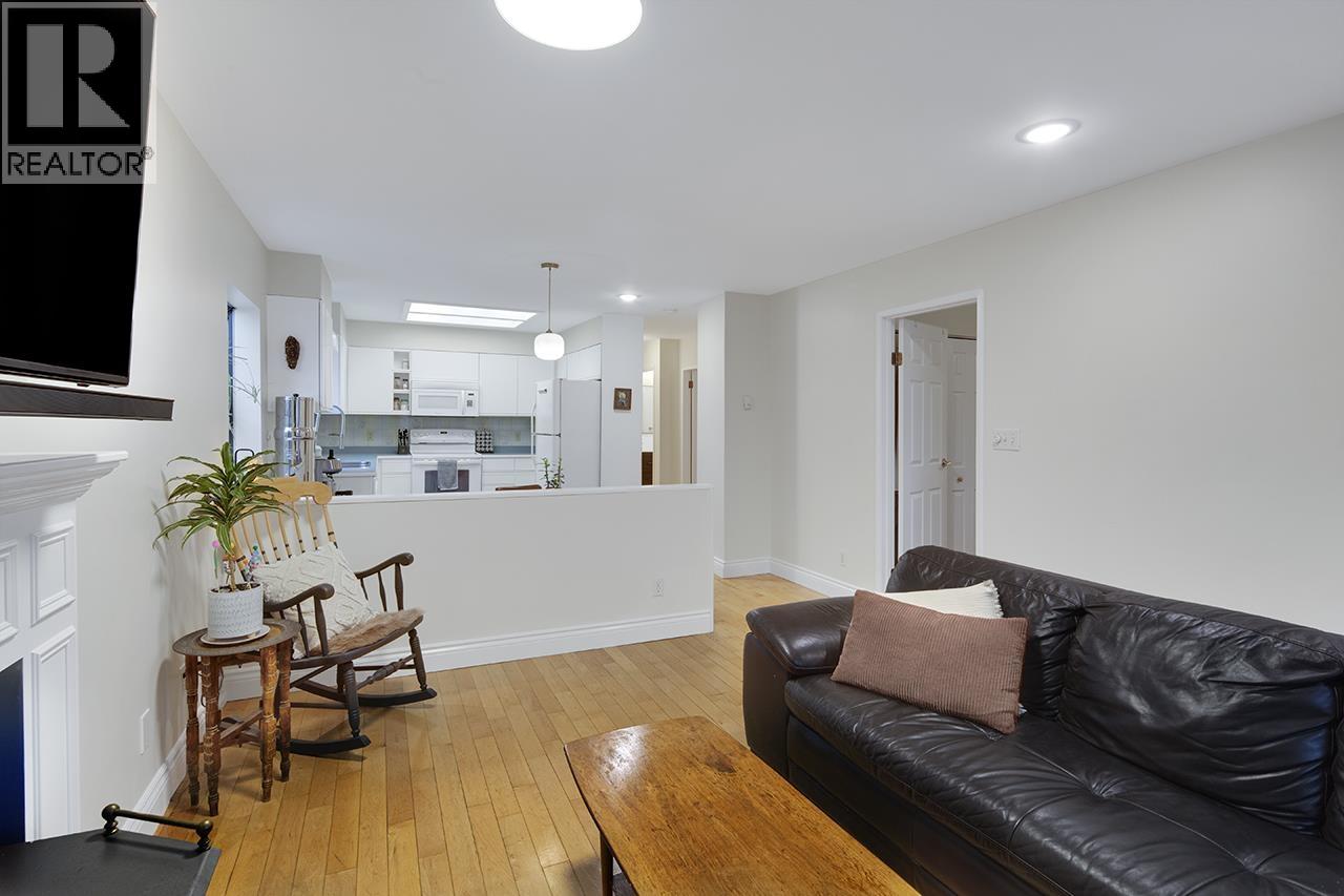 1736 LANGAN AVENUE, Port Coquitlam