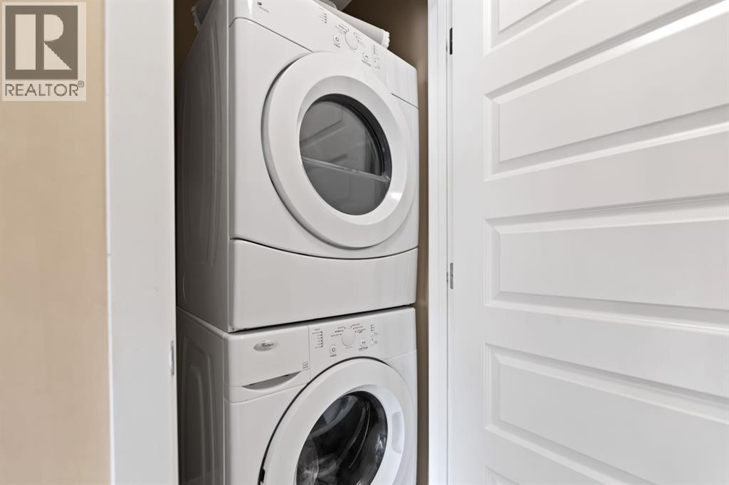 
          541 Mckenzie Towne Close Southeast
            <br/>
            <span>Calgary</span>
            , 
            <span>AB</span>
             <span>T2Z1A8</span>
        