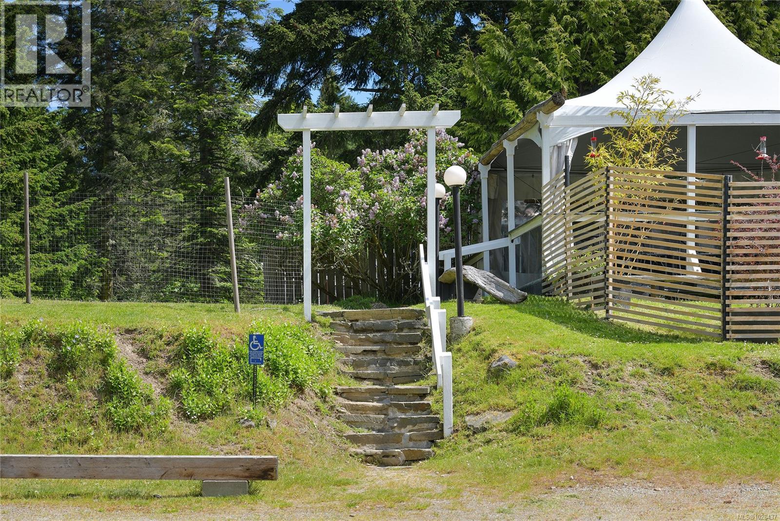  454 Village Bay Road, Mayne Island