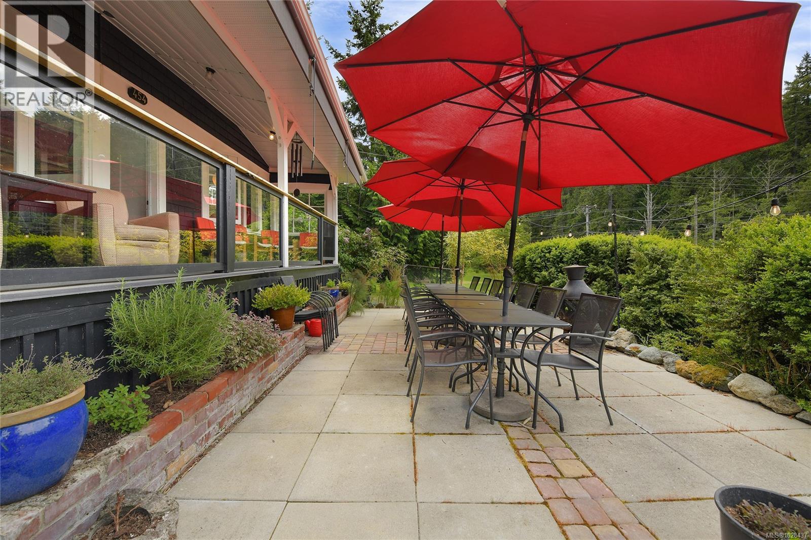  454 Village Bay Road, Mayne Island