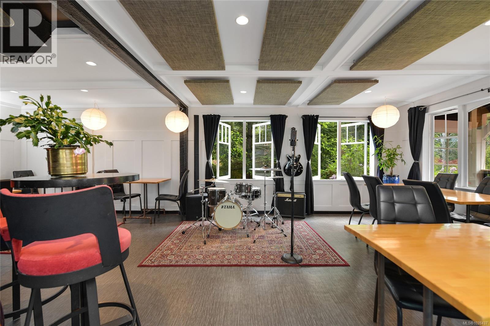  454 Village Bay Road, Mayne Island