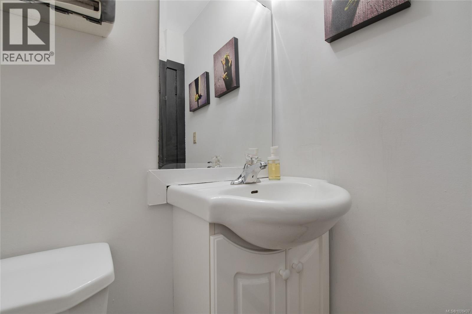  454 Village Bay Road, Mayne Island