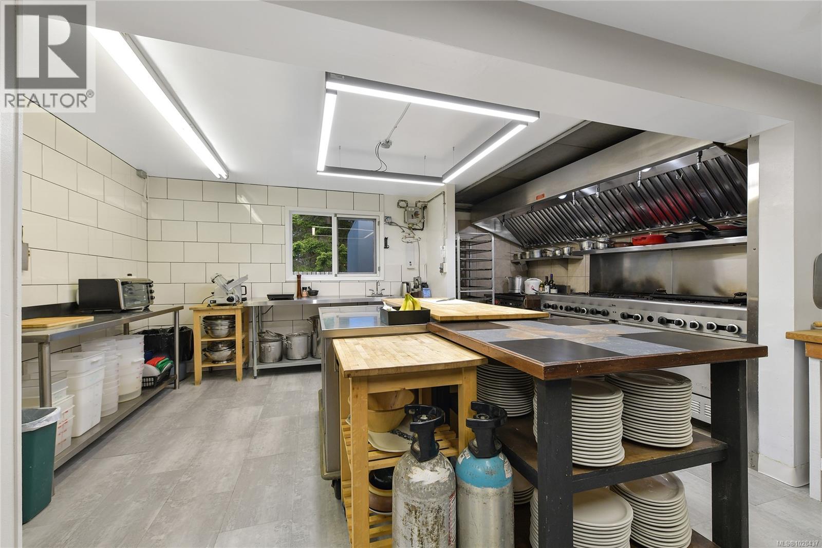  454 Village Bay Road, Mayne Island