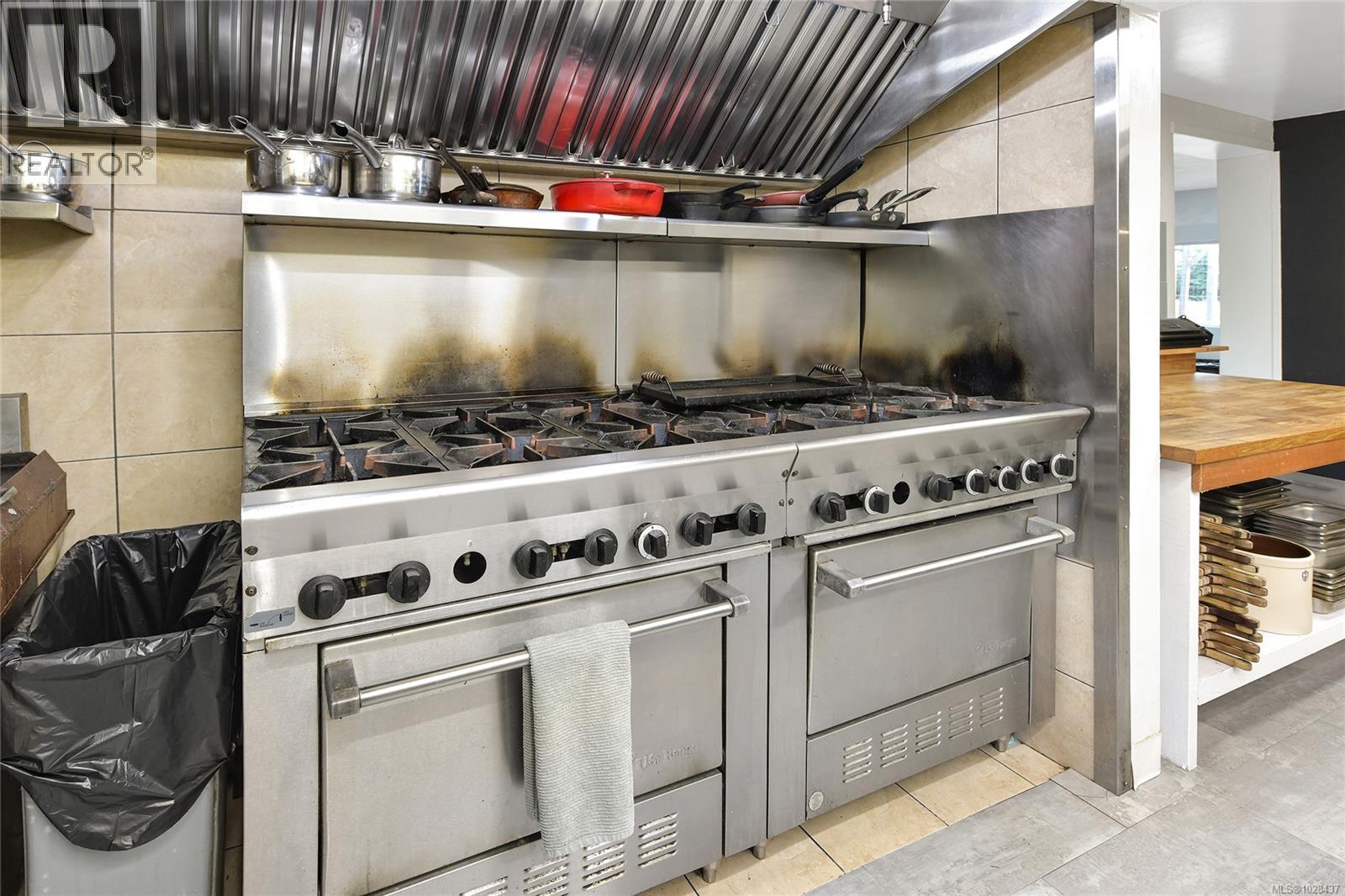  454 Village Bay Road, Mayne Island