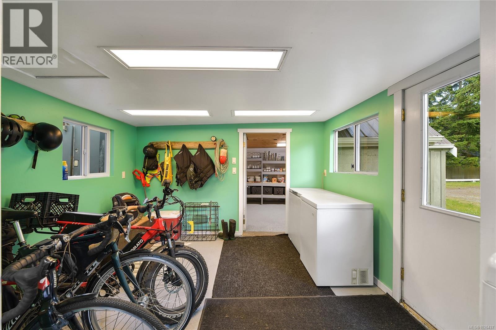  454 Village Bay Road, Mayne Island