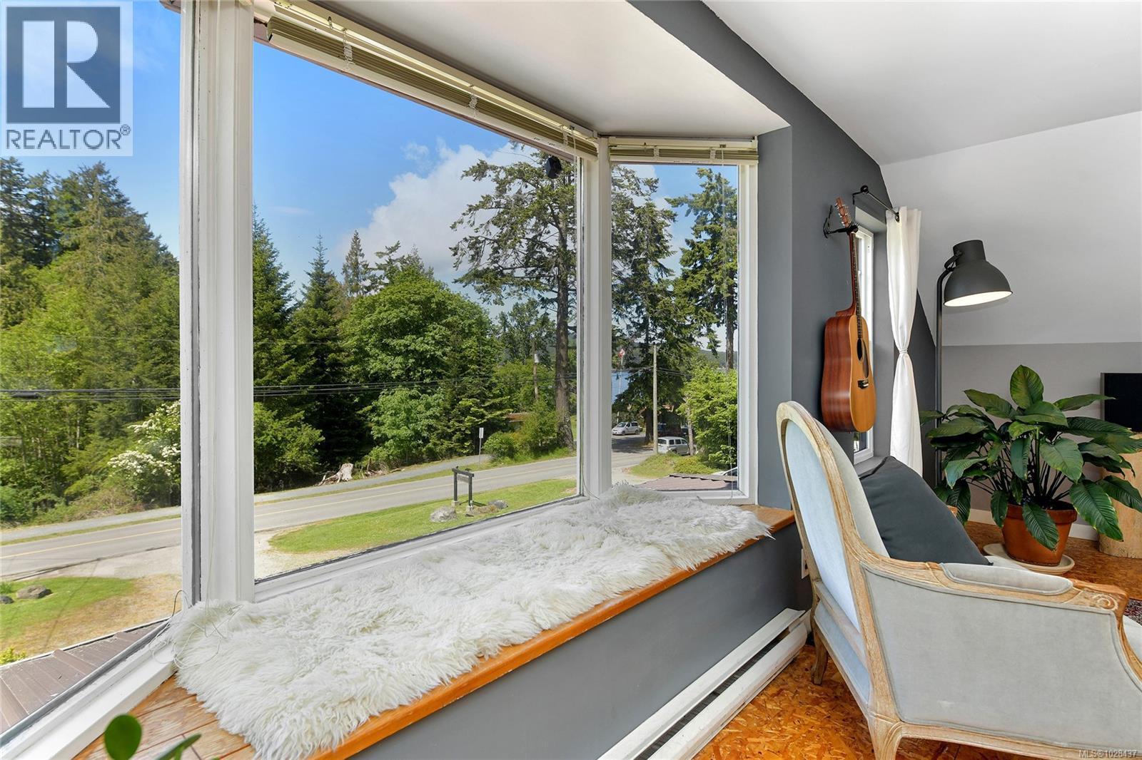  454 Village Bay Road, Mayne Island