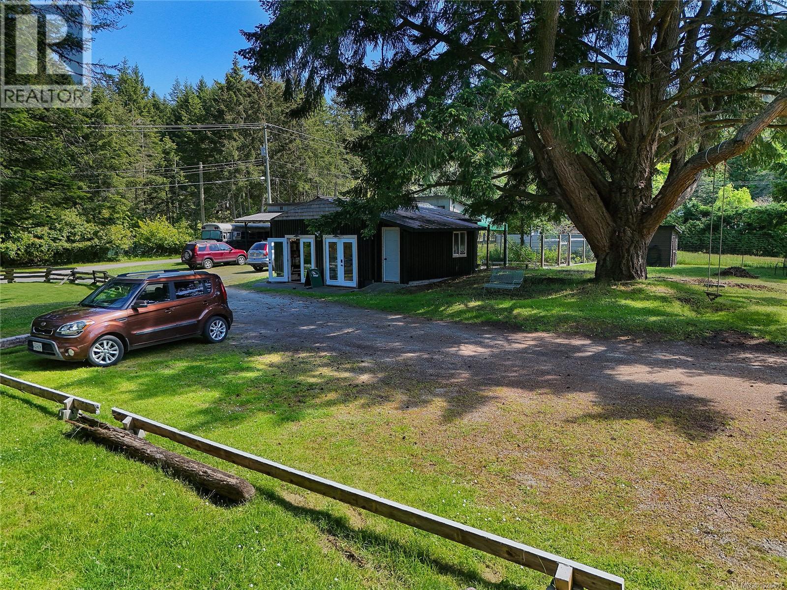  454 Village Bay Road, Mayne Island