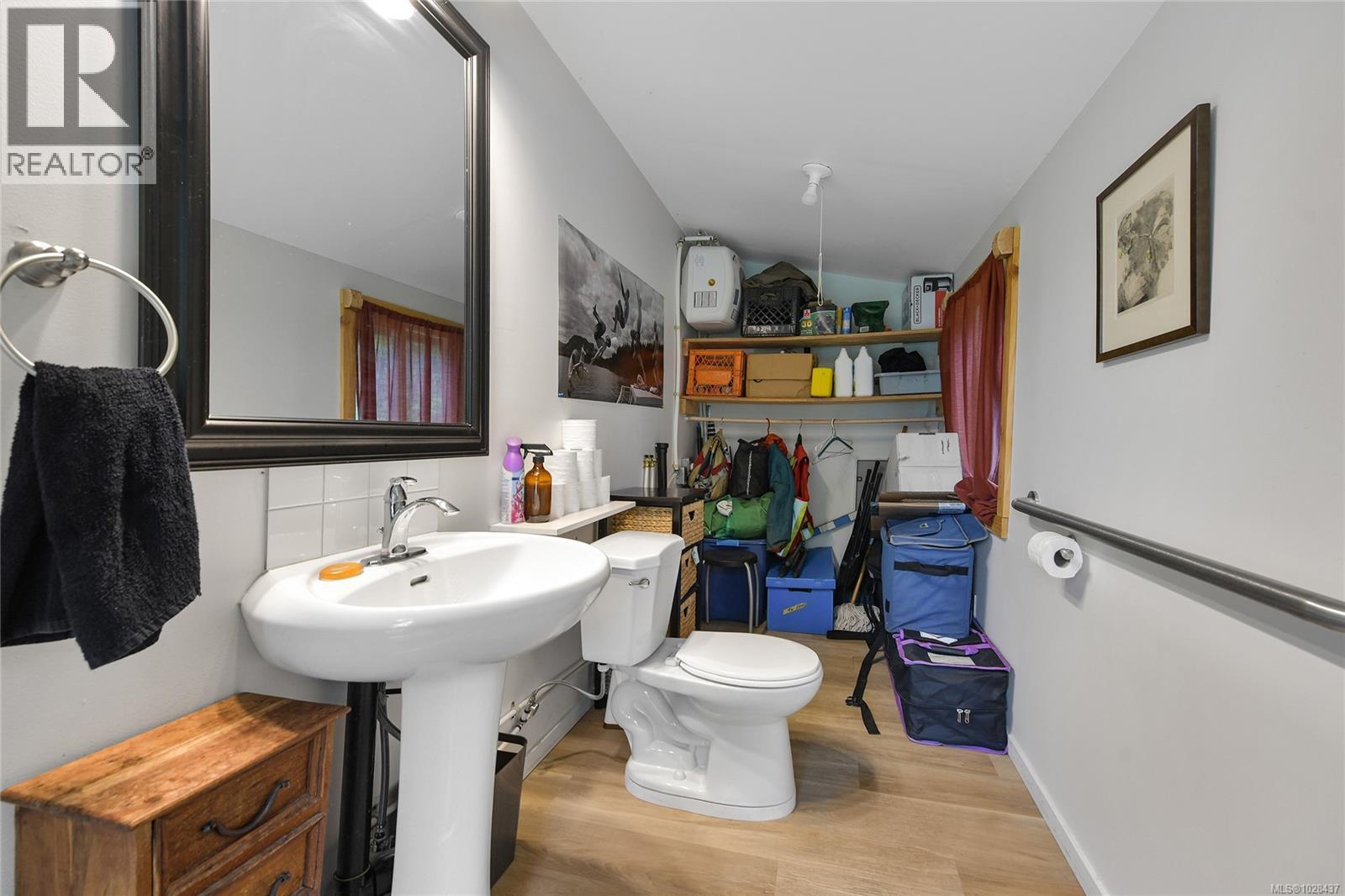  454 Village Bay Road, Mayne Island