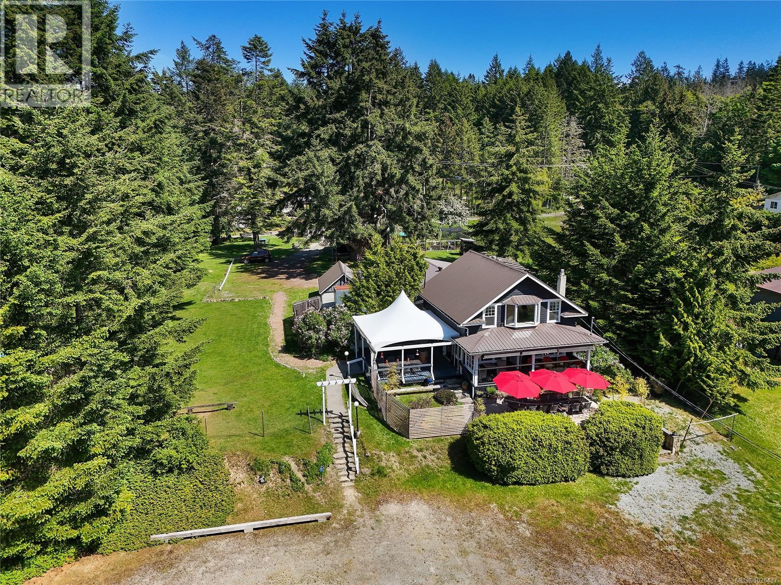  454 Village Bay Road, Mayne Island