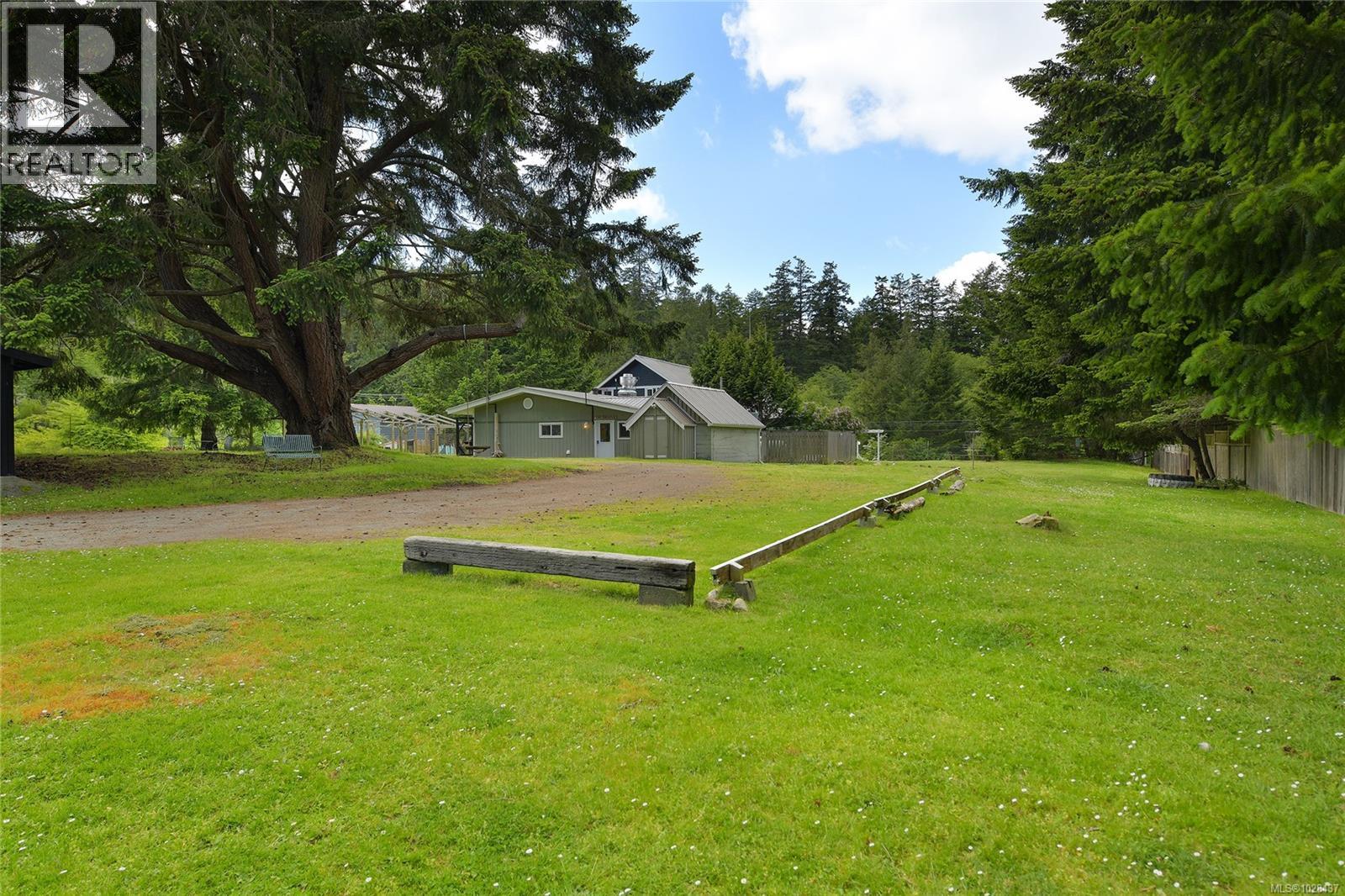  454 Village Bay Road, Mayne Island