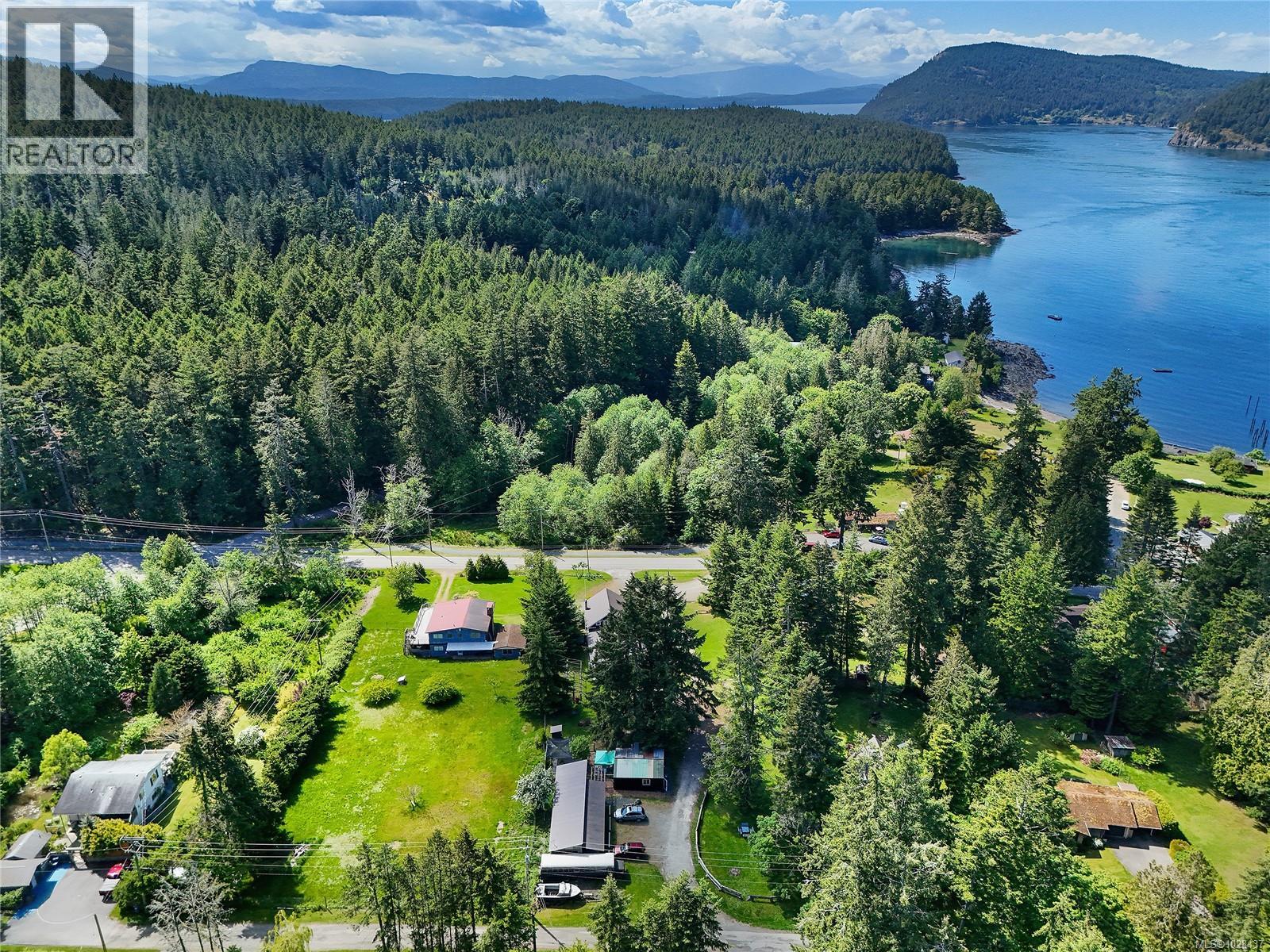  454 Village Bay Road, Mayne Island