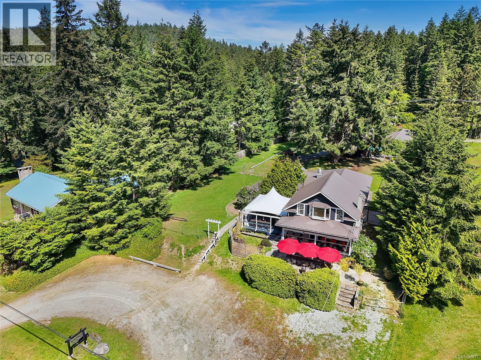  454 Village Bay Road, Mayne Island