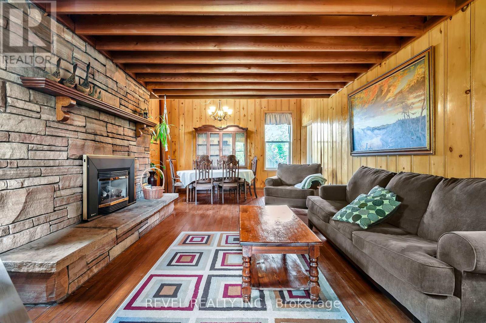 351 HEDGE ROAD - 17