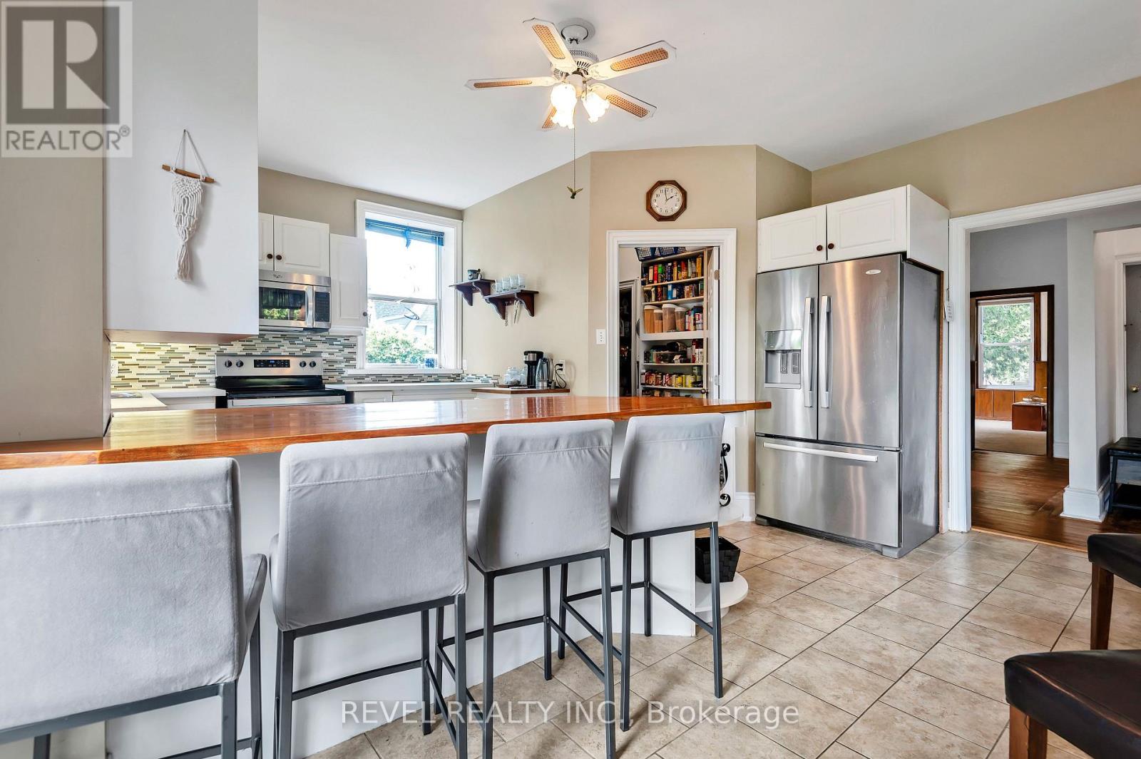 351 HEDGE ROAD - 23