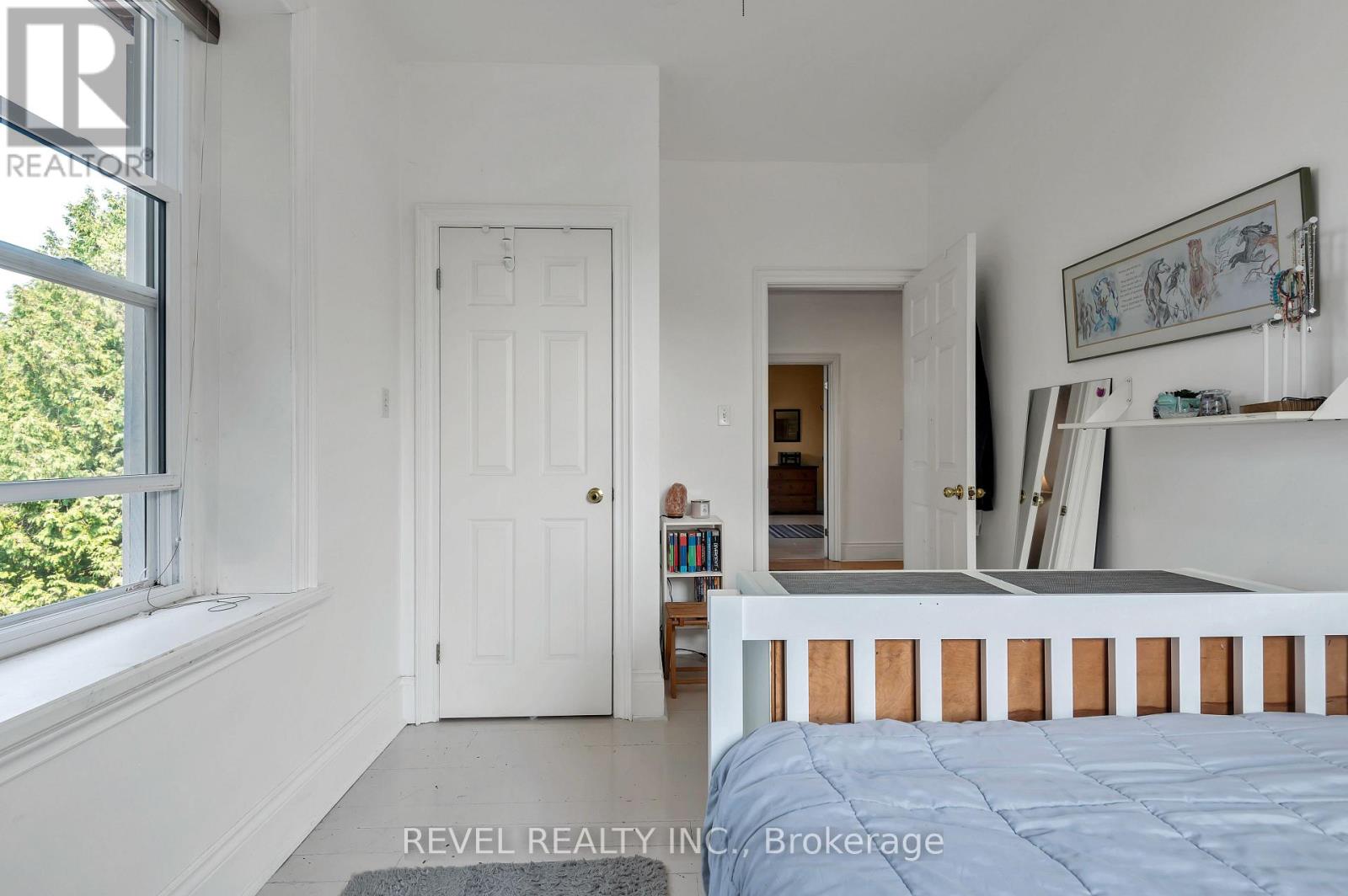 351 HEDGE ROAD - 37