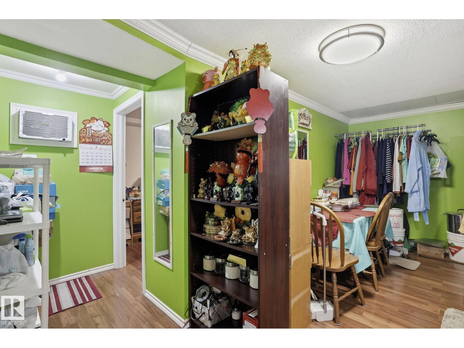 #16B 18305 89 AV NW - 17