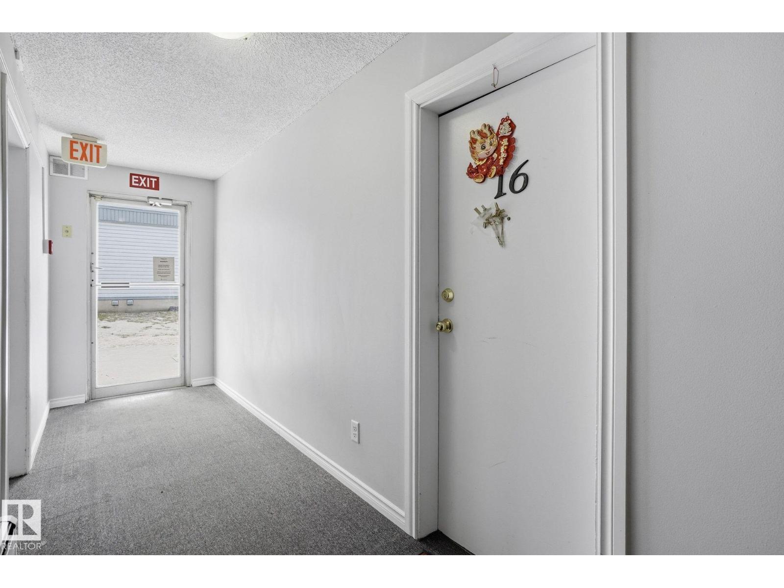 #16B 18305 89 AV NW - 22