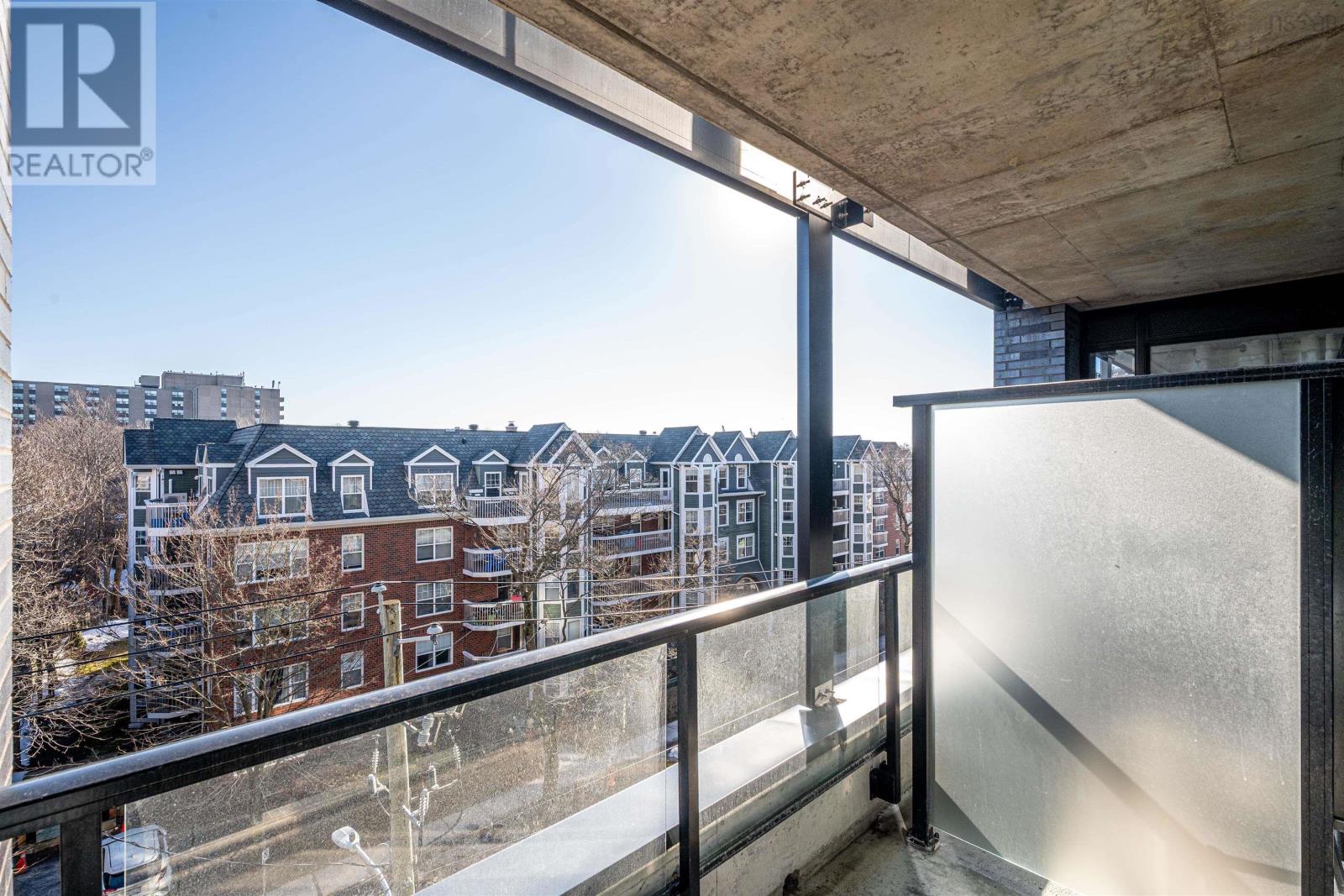 Property 31 of 43 of 508 1048 Wellington Street