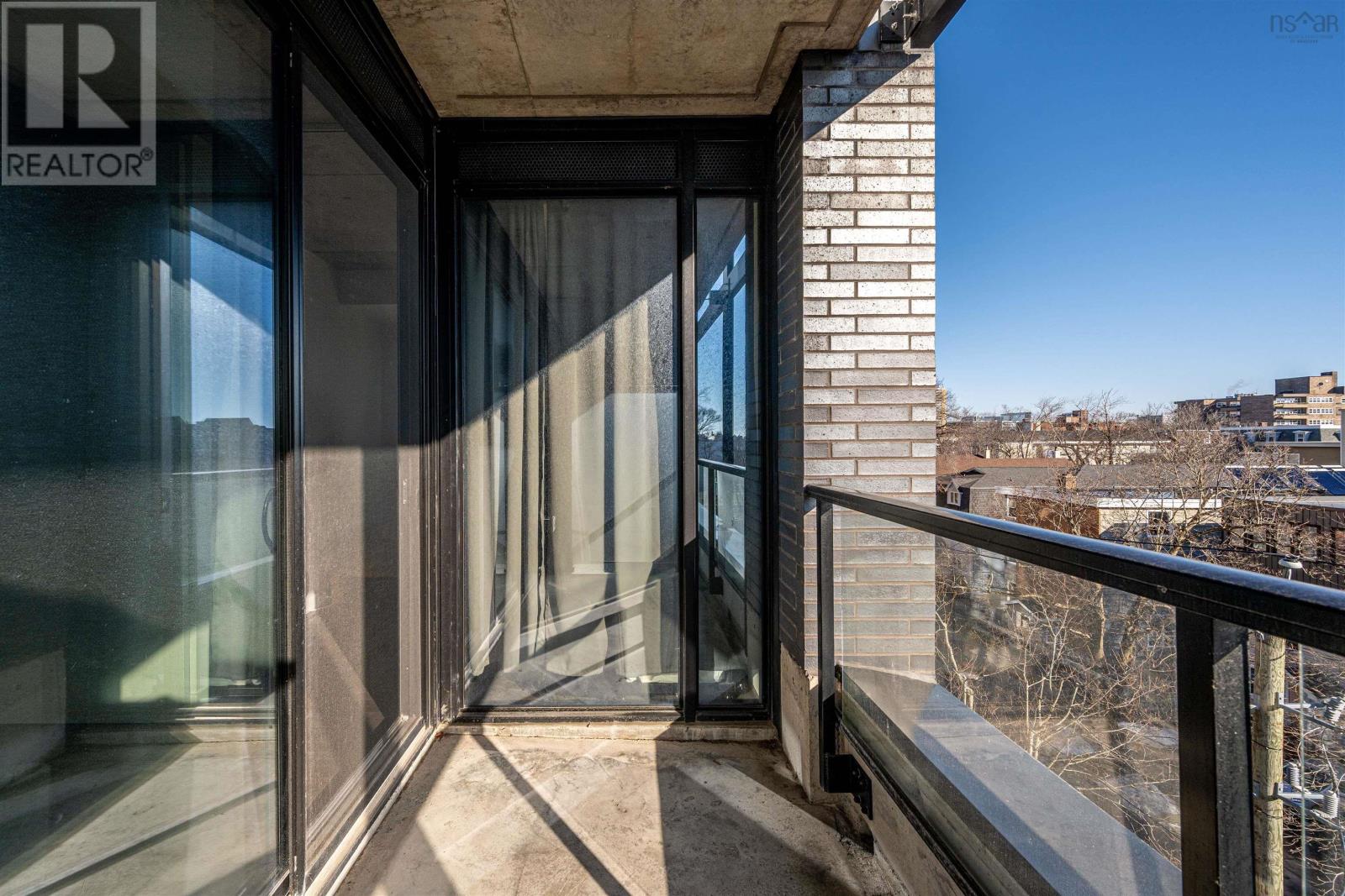 Property 22 of 43 of 508 1048 Wellington Street