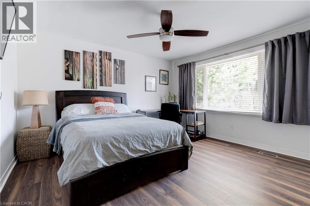 4391 LAKESHORE ROAD - 22