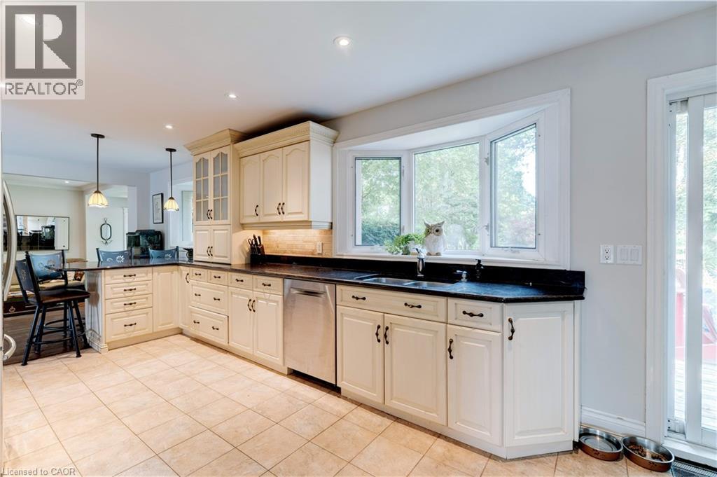 4391 LAKESHORE ROAD - 15