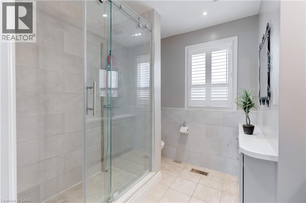 4391 LAKESHORE ROAD - 20
