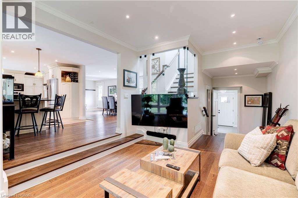 4391 LAKESHORE ROAD - 16