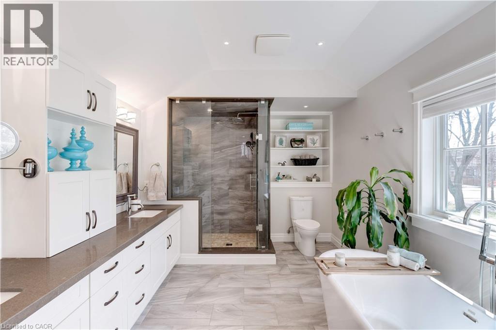 4391 LAKESHORE ROAD - 27