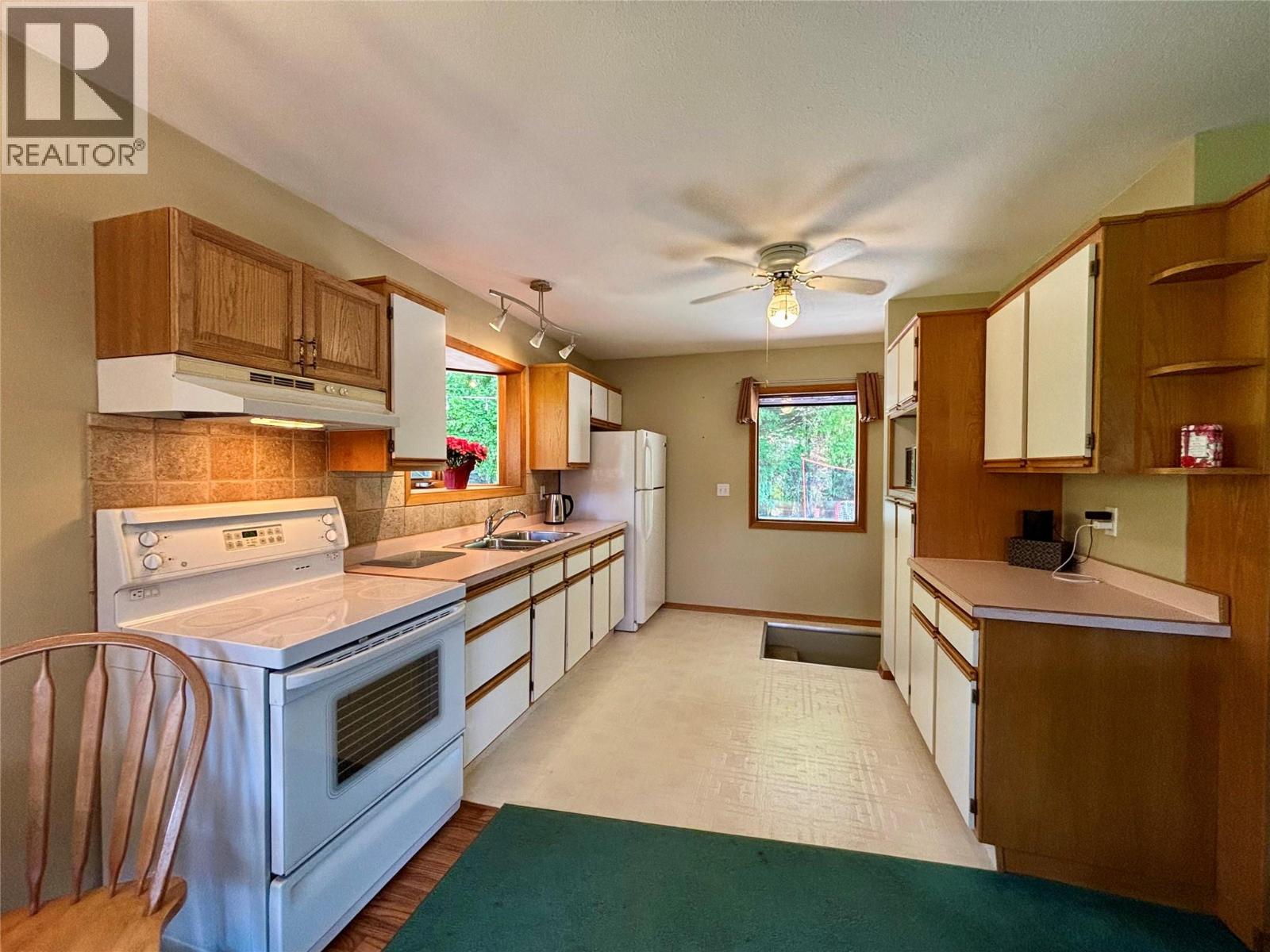 3855 Turner Road, Tappen