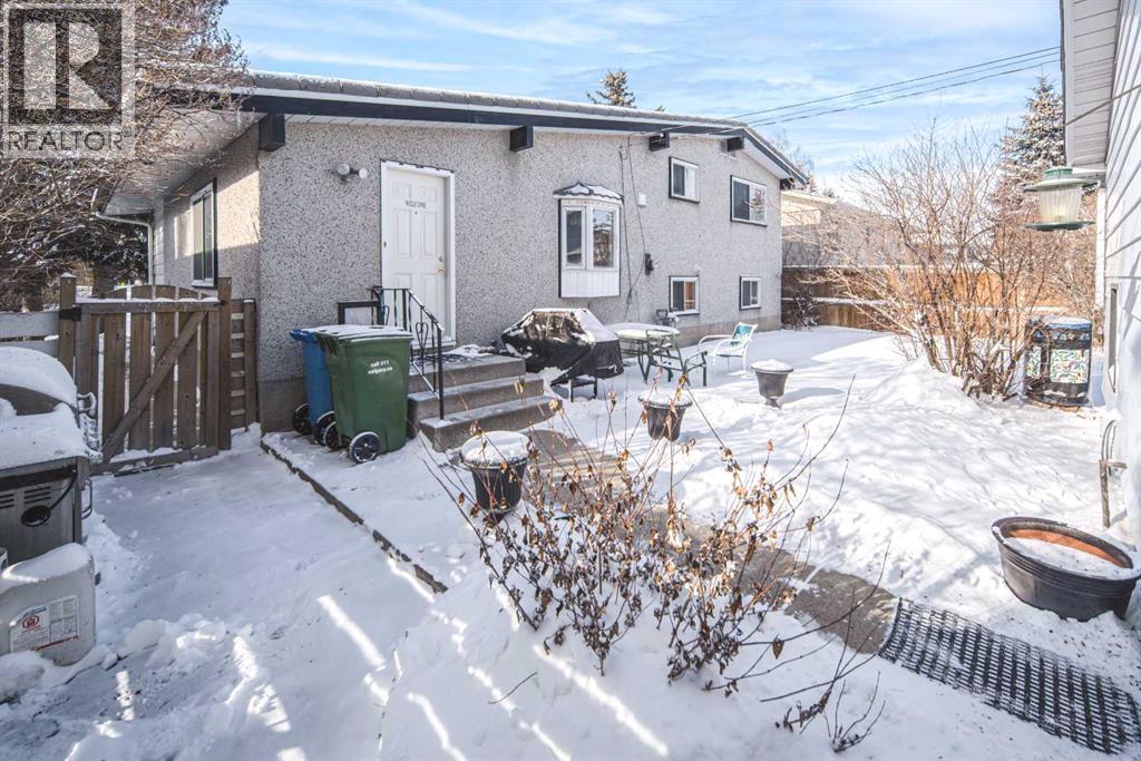 Single Family House 4 Level for Sale in  Varsity Drive NW Varsity Calgary 