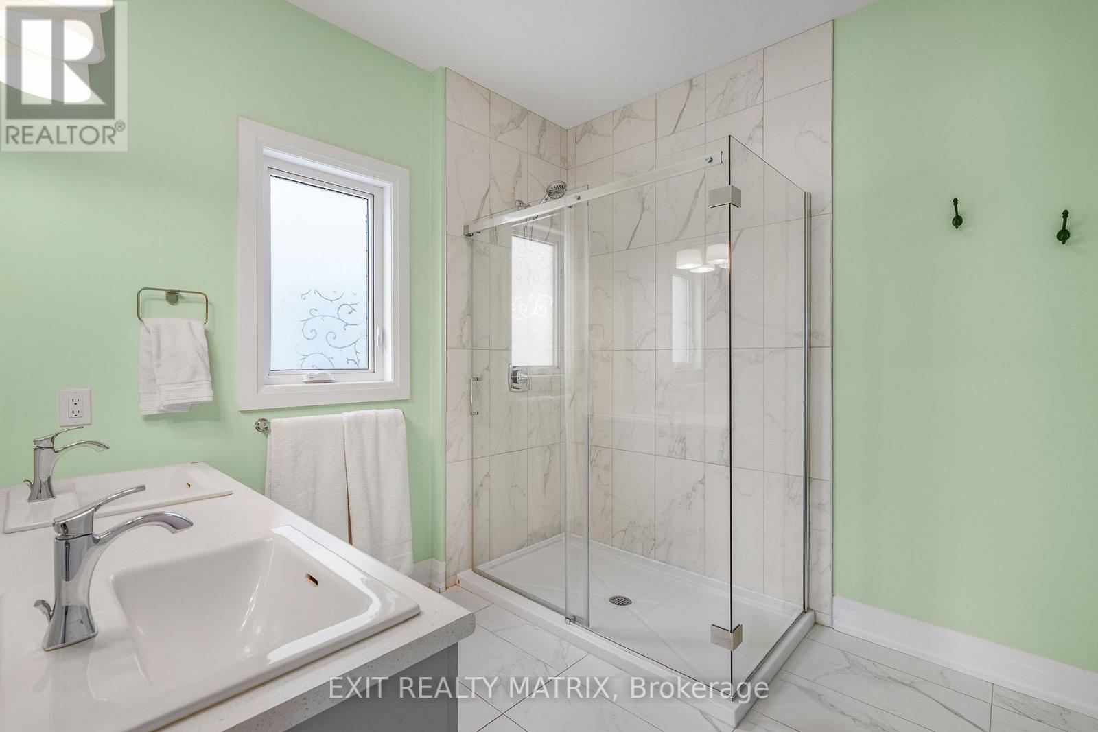 128 LYON STREET — photo 20
