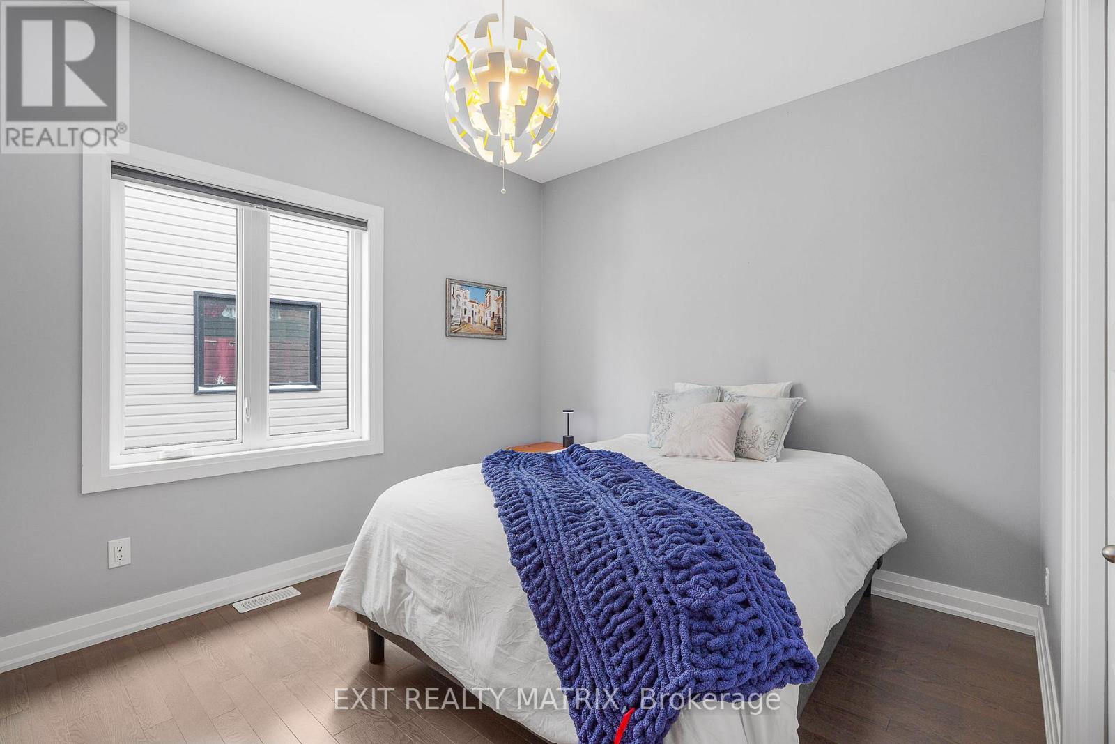 128 LYON STREET — photo 23