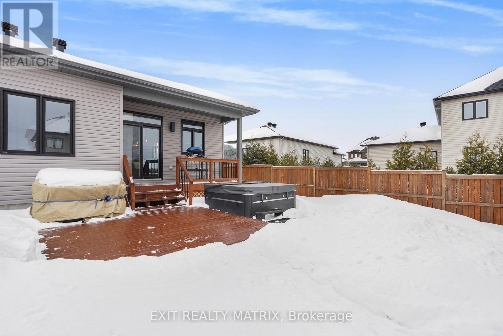128 LYON STREET — photo 30